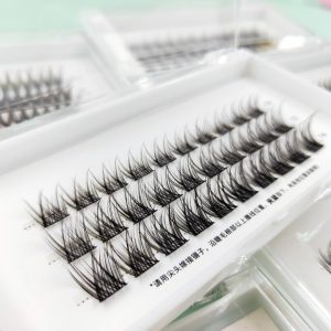 Volume Press-On Eyelashes Manufacturer